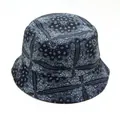Cappello a secchiello reversibile blu scuro con motivo paisley e stampa bandana classica - M（56-58cm） / Stampa Bandana Nera
