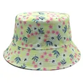 Dettaglio del cappello a secchiello floreale con motivi rosa e cuciture di qualità - M (56-58cm) / Giallo