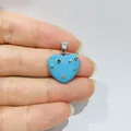 Detailansicht des blauen Herzanhängers mit Mond-Stern-Silberelementen und Edelsteinen - Stern Mond Blaues Herz Stil (Silber 1)