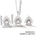 Detailansicht des silbernen Schmucksets mit Zirkonia-Clustern und Maßangaben in der Skizze - Pfauenblumencluster Stil (KSS00103-1)