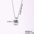 Nahaufnahme des silbernen Elefantenanhängers mit blauer Evil-Eye-Perle und Vintage-Struktur - Elefantenform (N00844-6)