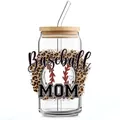 Détail du verre 16oz avec transfert UV DTF Baseball Mom, couvercle en bambou et paille - Style Léopard Baseball MOM (QT754-9)