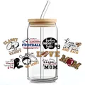 Detail van 16oz glas met bamboe deksel en rietje met American football UV DTF transferprints - Voetbal Collectie Print (QT784-8)