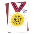 Carte de fête des pères avec médaille Best Grandad et enveloppe rouge - Design Médaille d'Or Meilleur Grand-père (QT1046-2)