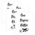Set mit 4 kreativen Abschluss-Weinflaschenetiketten mit One Degree Hotter-Schriftzug - Abschluss Typografie Stil(QT1282-7)