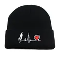 Berretto in maglia nera con ricamo battito cardiaco e basket per calore invernale ottimale - Taglia unica / Stile Basket / Nero
