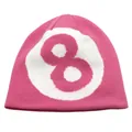 Détail du bonnet en tricot rose Y2K avec motif de boule de billard numéro 8 blanc - Taille unique / Rose