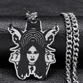 Hekate-Anhaenger aus Edelstahl mit Triple Moon Goettin Motiv und silberner Kette - Silber