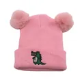 Roze gebreide muts voor kinderen met dubbele pompons en schattig krokodil borduursel - Eén maat / Roze
