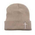 Πλεκτός σκούφος χακί με κέντημα σταυρού για καθημερινό στυλ το φθινόπωρο - Ένα μέγεθος / Κέντημα στο Πλάι - Μπεζ