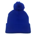 Dettaglio della maglia di un berretto blu reale con pompon e bordo con risvolto - Taglia unica / Blu