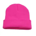 Bonnet en tricot classique rose néon vif avec un large revers côtelé pour l'hiver - Taille unique / Rose rouge