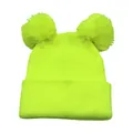 Dettaglio del berretto in maglia verde neon con doppi pompon e risvolto a costine - Taglia unica / Giallo Neon
