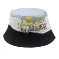 Dettaglio del cappello da sole tricolore per bambini con testo Hello Summer e smiley - Stile 7-Grigio Bianco Nero Stampa Hello Summer