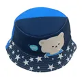 Detail eines Fischerhuts für Kinder mit Bärenprint, blauem Blockdesign und Sternen - Blau Dunkelblau Patchwork Bär HI (BQ-B2179)