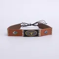 Détail de bandeau en cuir pour chapeau avec emblème tête de taureau doré et style vintage - Style Patchwork Marron Plaque Métal Ovale Taureau Longhorn Or (Style 13)