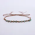 Détail d'une bande de chapeau bohème avec perles marbrées bleues et nœud ajustable - Style Cordon Marron Ajustable Perles Motif Marbre Bleu Marron (Style 32)