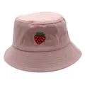Cappello a secchiello in cotone rosa chiaro con ricamo di fragola rossa su sfondo bianco - M(56-58cm) / Rosa