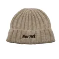 Berretto in maglia a coste beige con ricamo New York per uomo e donna in inverno - Cachi