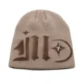 Street style knit beanie in beige with brown graphic print and silver metal star detail - One Size / Light Coffee