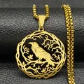 Détail d'un pendentif colibri en acier inoxydable plaqué or 18 carats sur cuir noir - 60CM / Or