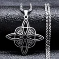Poliertes Edelstahl-Keltischer Knoten Anhänger mit dicker Kette auf schwarzem Leder - Lange Kette / Silber