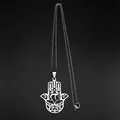 Détail du pendentif Main de Fatma argentée avec l'Étoile de David et fermoir homard - Collier / Argent