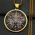 Collier religieux en acier titane avec pendentif circulaire doré et symboles mystiques - Or