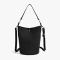 Borsa a secchiello nera minimalista con doppia tracolla e dettagli in argento lucido - Nero