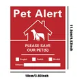 Dettaglio adesivo rosso Pet Alert con dimensioni 11,5 cm x 10 cm per soccorso emergenza - Stile Silhouette Casa (QT708-4)