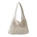Weiße Macramé-Schultertasche aus Baumwollseil, handgefertigt für Strand und Sommeroutfits - Weiß