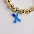 Pulsera de cuentas chapada en oro de 18K con colgante de letra X en esmalte azul y oro - Letra X