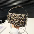 Fashionable leopard print shoulder bag with silver chain strap and large capacity - Yellow Leopard