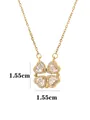 Detalle de colgante de trébol de cuatro hojas dorado con circonitas, mide 1,55 cm - Trébol (Magnético Plegable) / Dorado