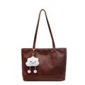 Bolso tote acolchado marrón oscuro de piel sintética vintage con colgante de nube - Marrón