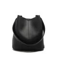 Bolso cubo minimalista de cuero negro con patrón de lichi y correa de hombro ancha - Negro