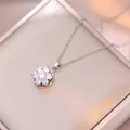Elegante collar de plata con colgante de flor de seis pétalos y circonitas blancas brillantes - Collar giratorio de flores de plata