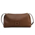 Borsa a tracolla in pelle marrone con texture a pieghe verticali e dettaglio quadrato - Marrone