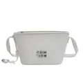 Piccola borsa a tracolla bianca in pelle martellata con logo in metallo e cerniera - Bianco