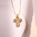 Collier avec pendentif lettre T doré orné de zircons cubiques sur chaîne vénitienne - Lettre T