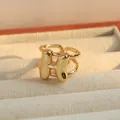 Gepolijste gouden H-letter dubbellaagse verstelbare messing ring in fluwelen doos - Letter H / Goud