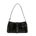 Bolso de hombro minimalista en charol negro con remaches plateados y estilo Y2K - Negro