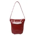 Vintage rote Eimer-Tasche aus glänzendem Lackleder mit Fronttasche und Schultergurt - Rot