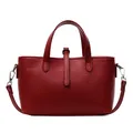 Bolso tote rojo oscuro con textura de grano y herrajes en plata brillante - Burdeos