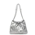 Silberne Falten-Beuteltasche mit Rautensteppung und Stern-Detail aus Metall - Silber