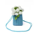 Mini bolso de punto azul para móvil con rosas de ganchillo blancas y correa fina - Azul con Blanco