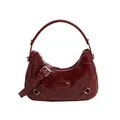 Bolso de hombro en cuero charol rojo oscuro con forma de media luna y brillo pulido - Burdeos