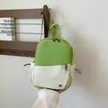 Mini sac à dos 3-en-1 en nylon vert et beige avec poches latérales à cordon coulissant - Grand / Vert