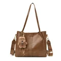 Bruine leren draagtas met pluche beer hanger en verstelbare geweven riem - Met Hanger / Khaki