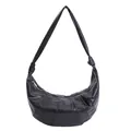 Borsa a mezzaluna nera stile croissant con pieghe verticali e dettaglio tracolla annodata - Grande / Nero